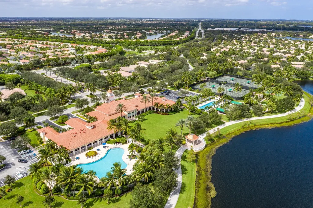 8413 Cozumel Lane Wellington FL 33414
