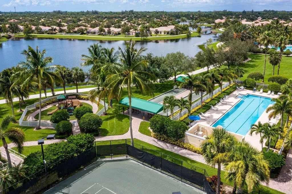 8413 Cozumel Lane Wellington FL 33414