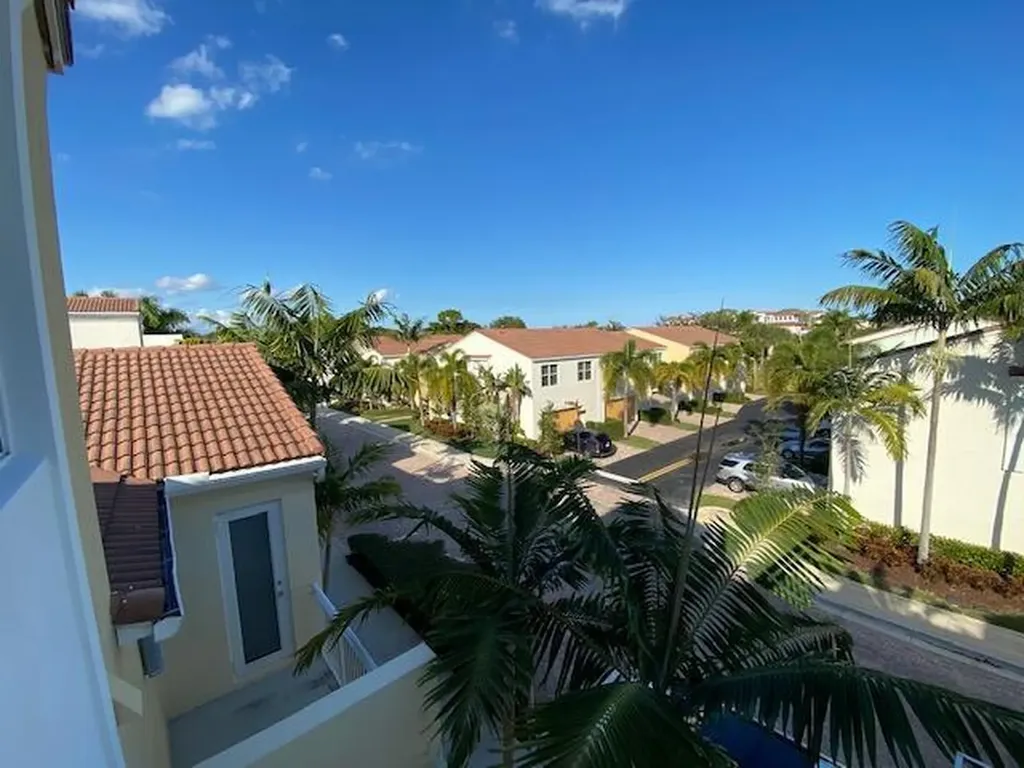 4930 NW 15th Avenue Boca Raton FL 33431