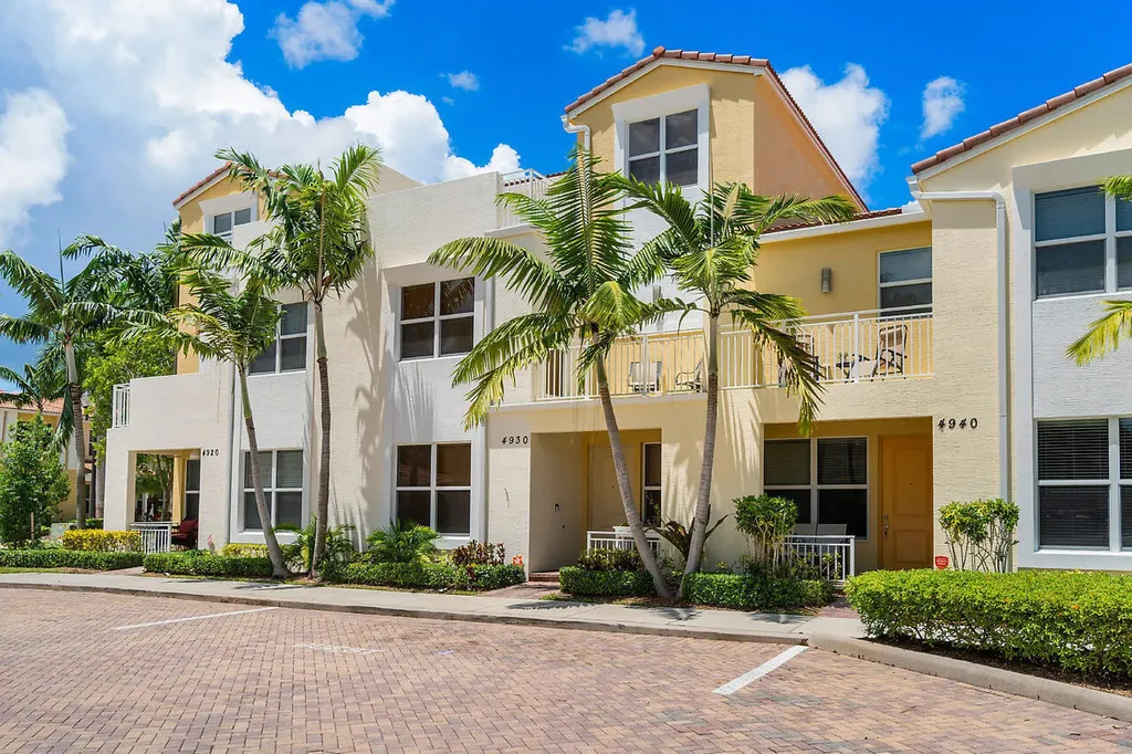 4930 NW 15th Avenue Boca Raton FL 33431