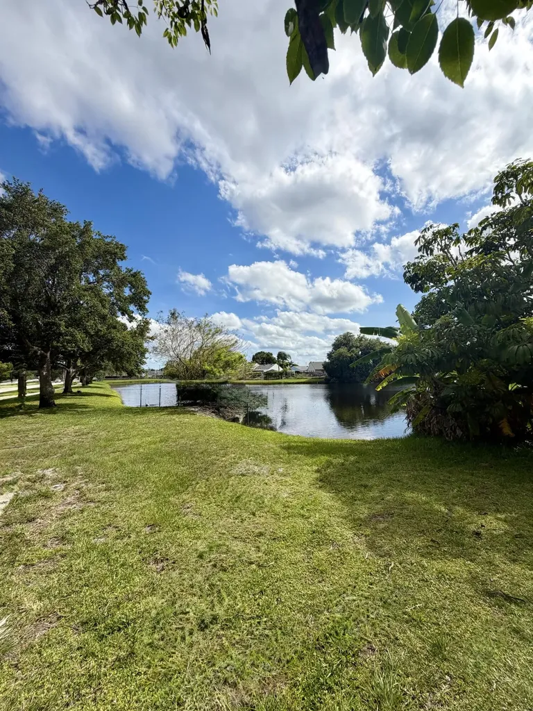 7856 Blackwood Lane Lake Worth FL 33467