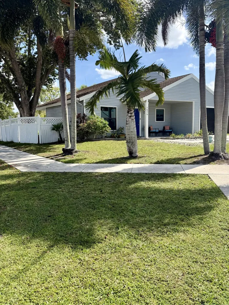 7856 Blackwood Lane Lake Worth FL 33467