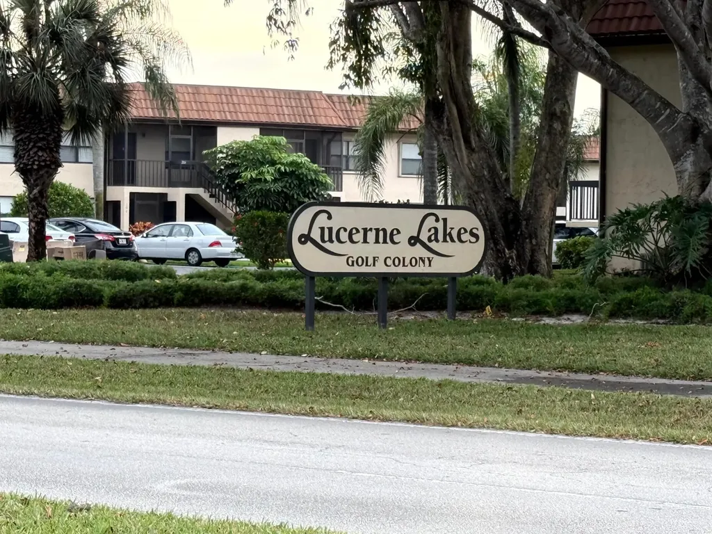 7190 Golf Colony Court Lake Worth FL 33467