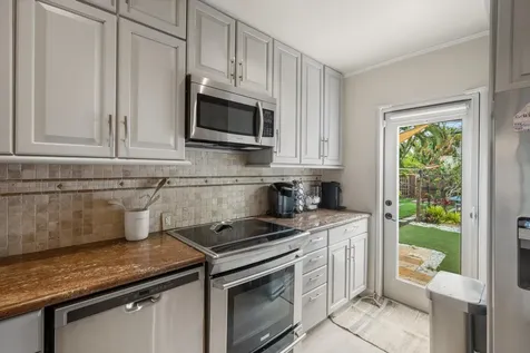 436 38th Street N West Palm Beach FL 33407