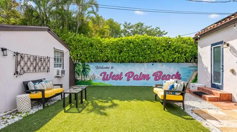 436 38th Street N West Palm Beach FL 33407