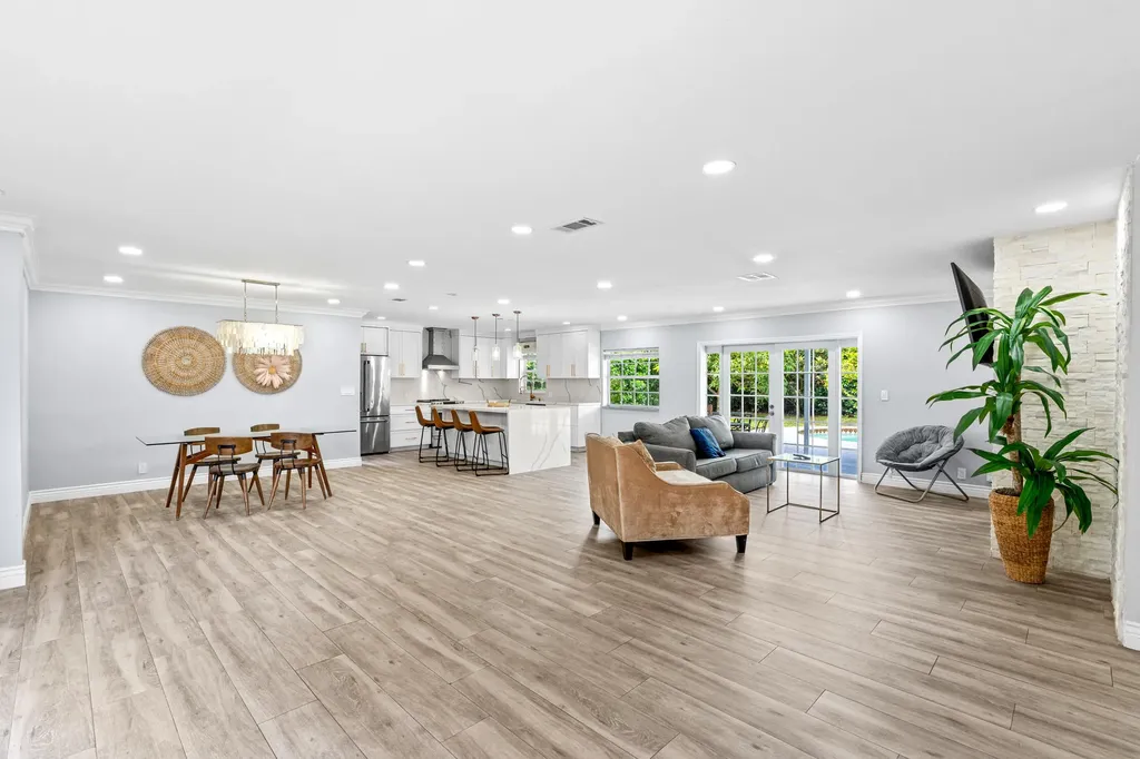 10098 Ramblewood Drive Coral Springs FL 33071