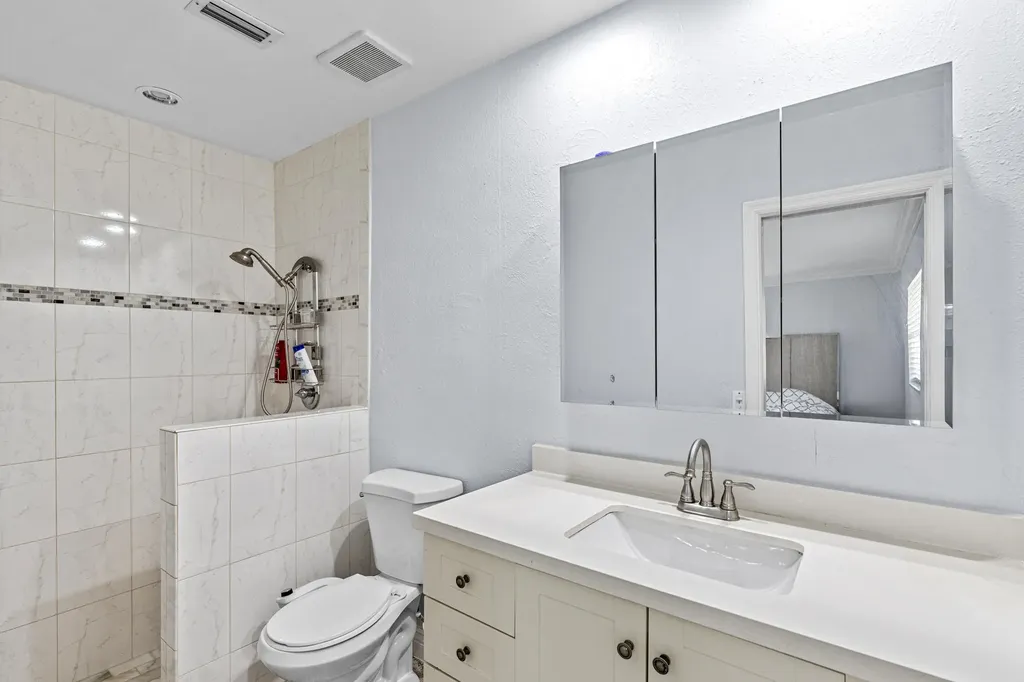 10098 Ramblewood Drive Coral Springs FL 33071