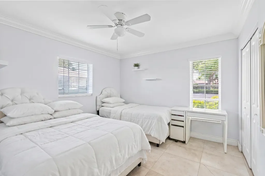 10098 Ramblewood Drive Coral Springs FL 33071