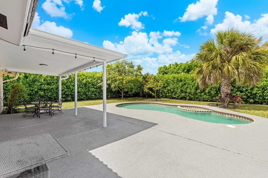 10098 Ramblewood Drive Coral Springs FL 33071
