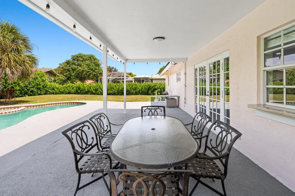10098 Ramblewood Drive Coral Springs FL 33071