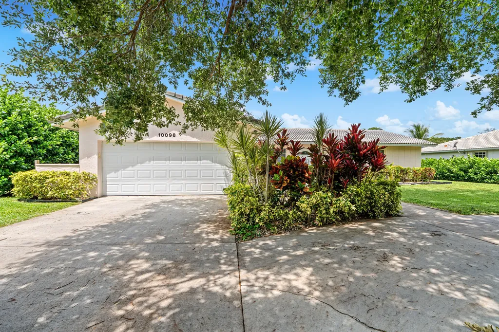 10098 Ramblewood Drive Coral Springs FL 33071