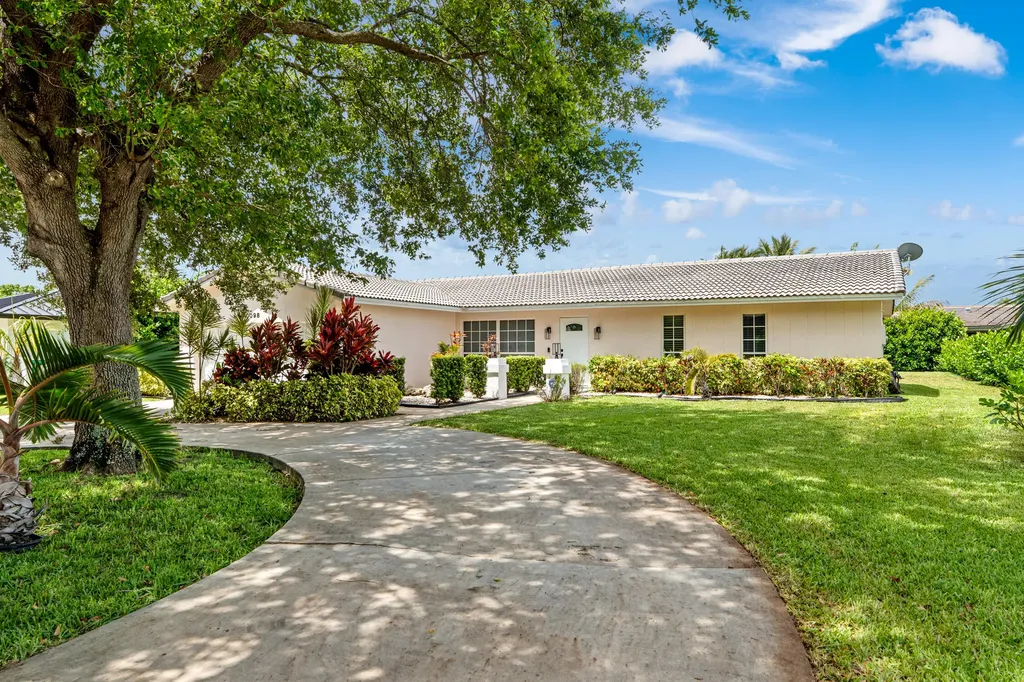 10098 Ramblewood Drive Coral Springs FL 33071