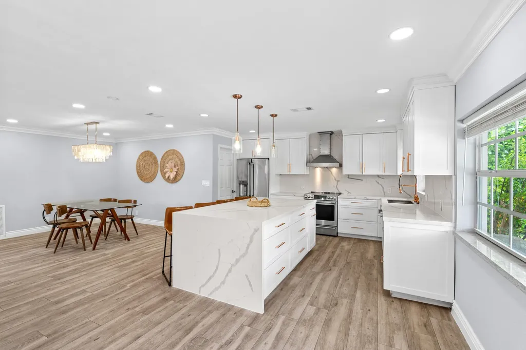 10098 Ramblewood Drive Coral Springs FL 33071