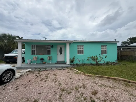 320 W 29th Street Riviera Beach FL 33404