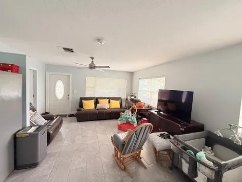 320 W 29th Street Riviera Beach FL 33404