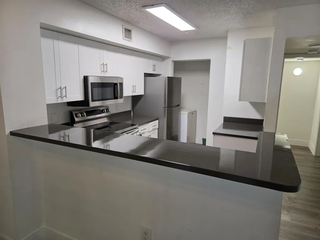 12112 St.andrews Place Miramar FL 33025