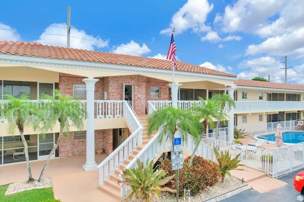 2121 NE 68th Street Fort Lauderdale FL 33308
