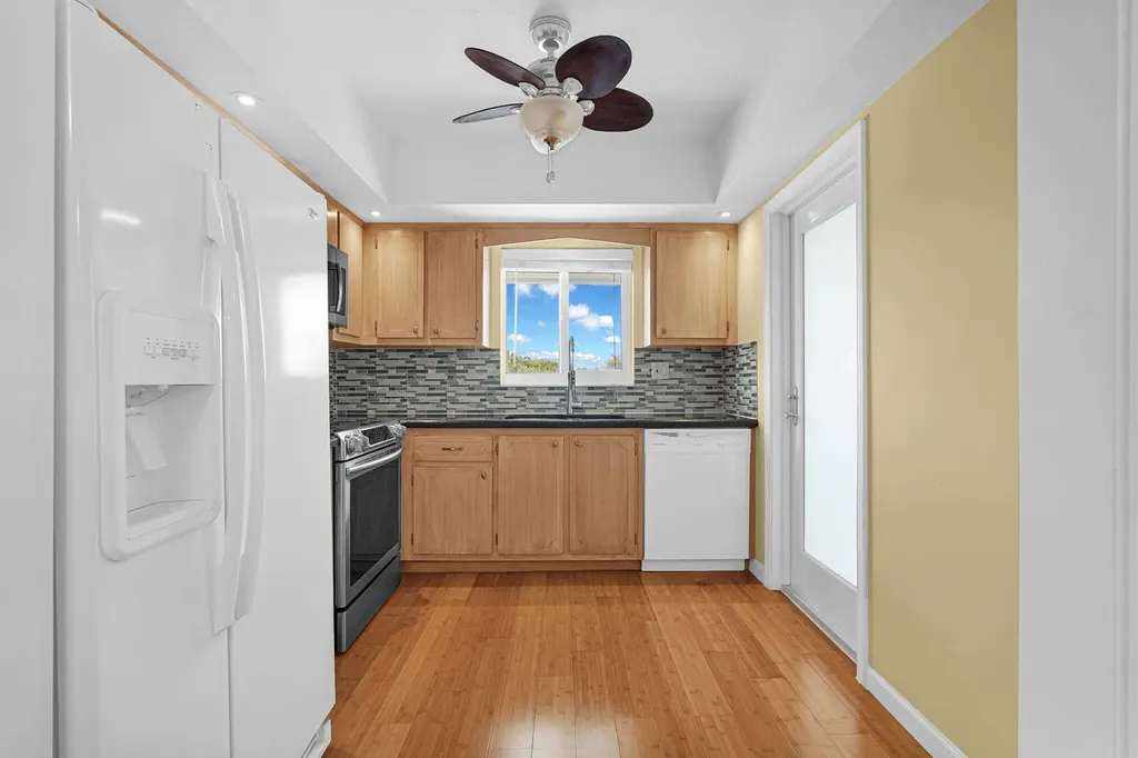 2121 NE 68th Street Fort Lauderdale FL 33308