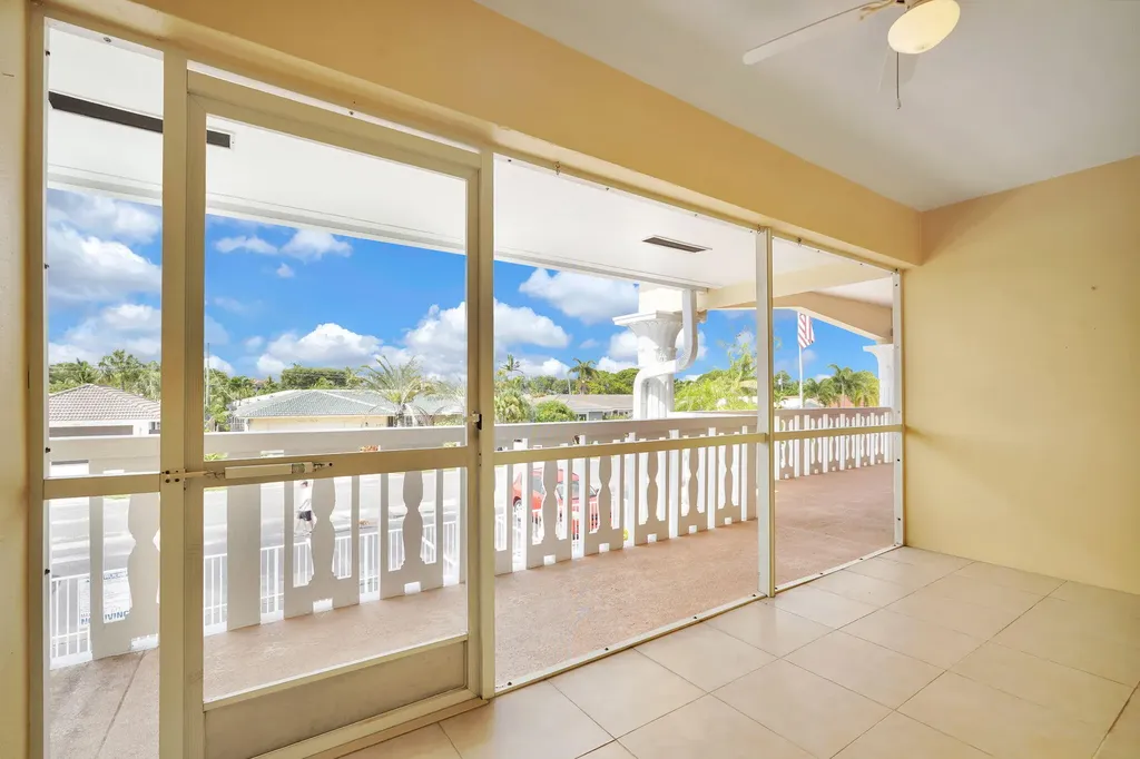 2121 NE 68th Street Fort Lauderdale FL 33308