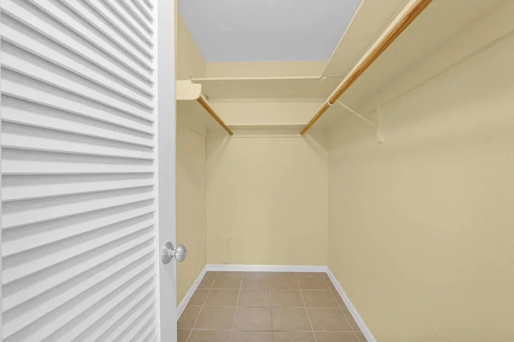 2121 NE 68th Street Fort Lauderdale FL 33308