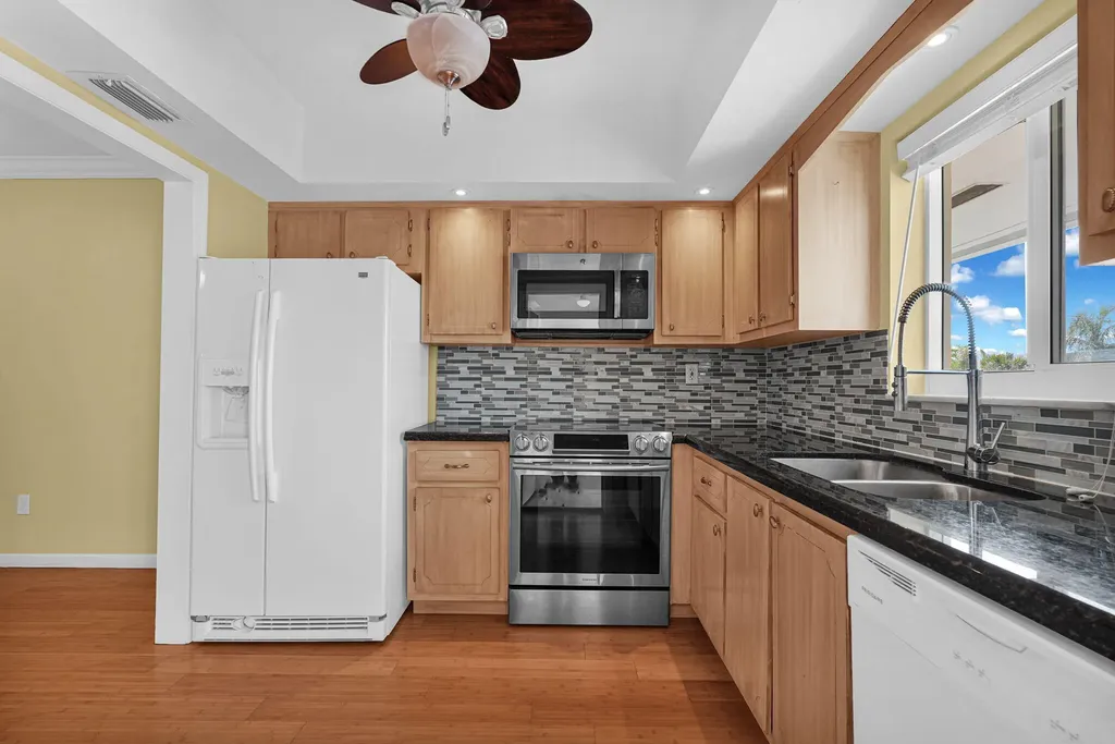 2121 NE 68th Street Fort Lauderdale FL 33308