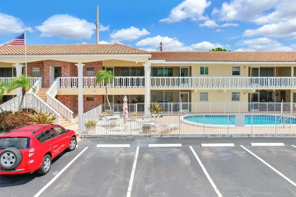 2121 NE 68th Street Fort Lauderdale FL 33308