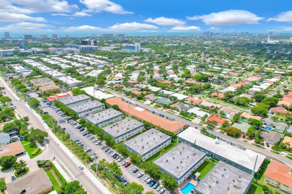2121 NE 68th Street Fort Lauderdale FL 33308