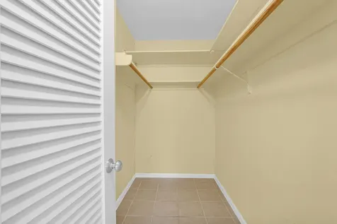 2121 NE 68th Street Fort Lauderdale FL 33308