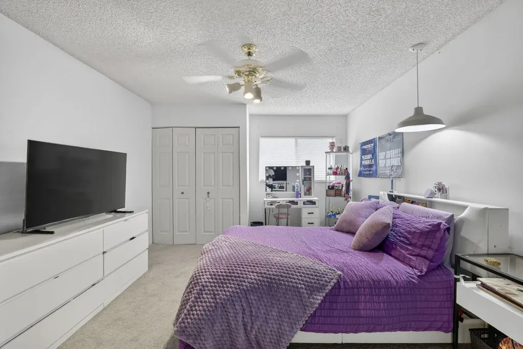 7426 Pinewalk Drive S Margate FL 33063