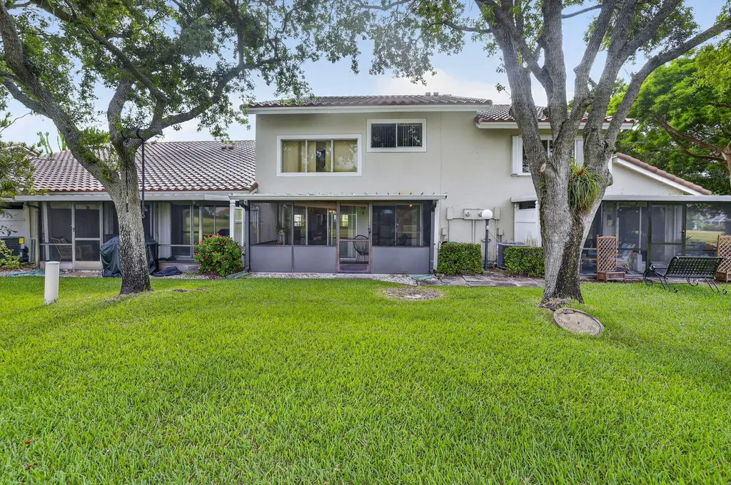 7426 Pinewalk Drive S Margate FL 33063
