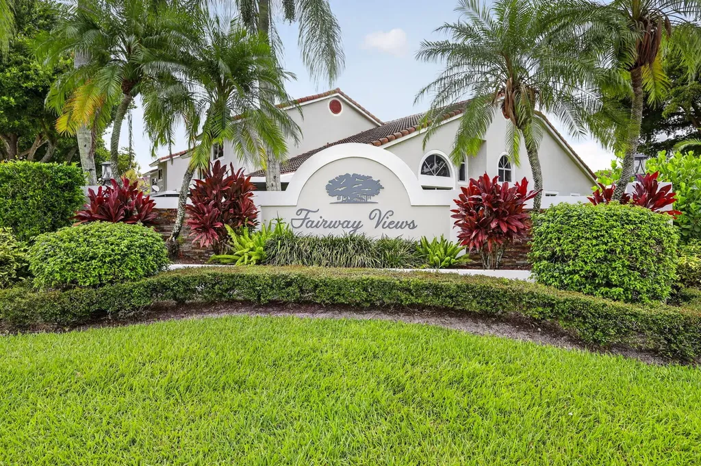 7426 Pinewalk Drive S Margate FL 33063