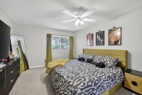 7426 Pinewalk Drive S Margate FL 33063