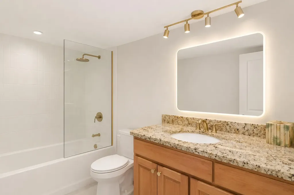 1021 Hillsboro Mile Hillsboro Beach FL 33062