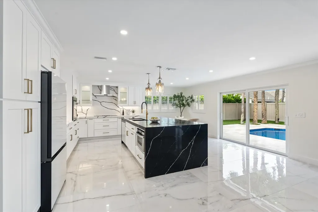 2069 SW 7th Court Boca Raton FL 33486