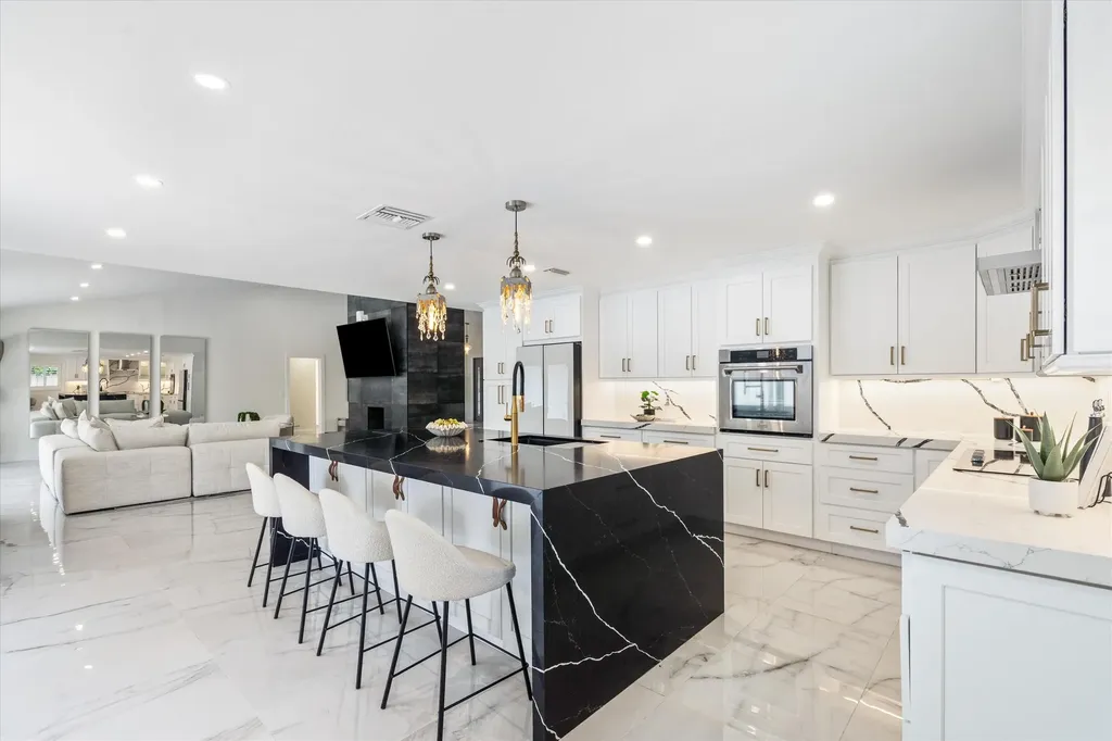 2069 SW 7th Court Boca Raton FL 33486