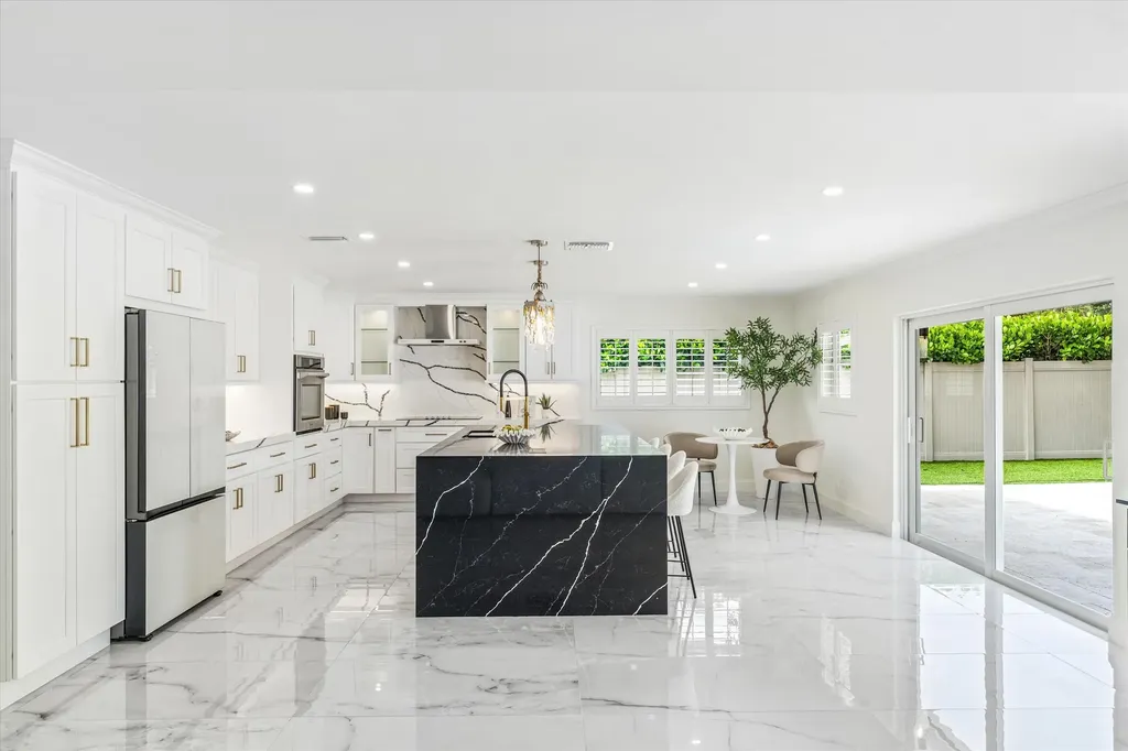 2069 SW 7th Court Boca Raton FL 33486