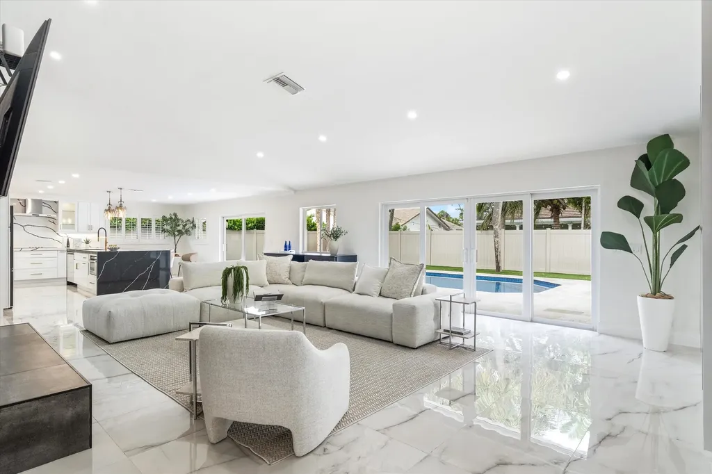 2069 SW 7th Court Boca Raton FL 33486