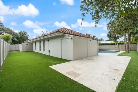 2069 SW 7th Court Boca Raton FL 33486