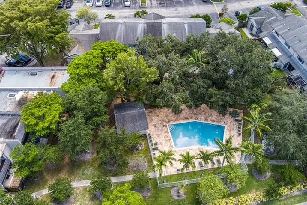 8327 Fairway Road Sunrise FL 33351