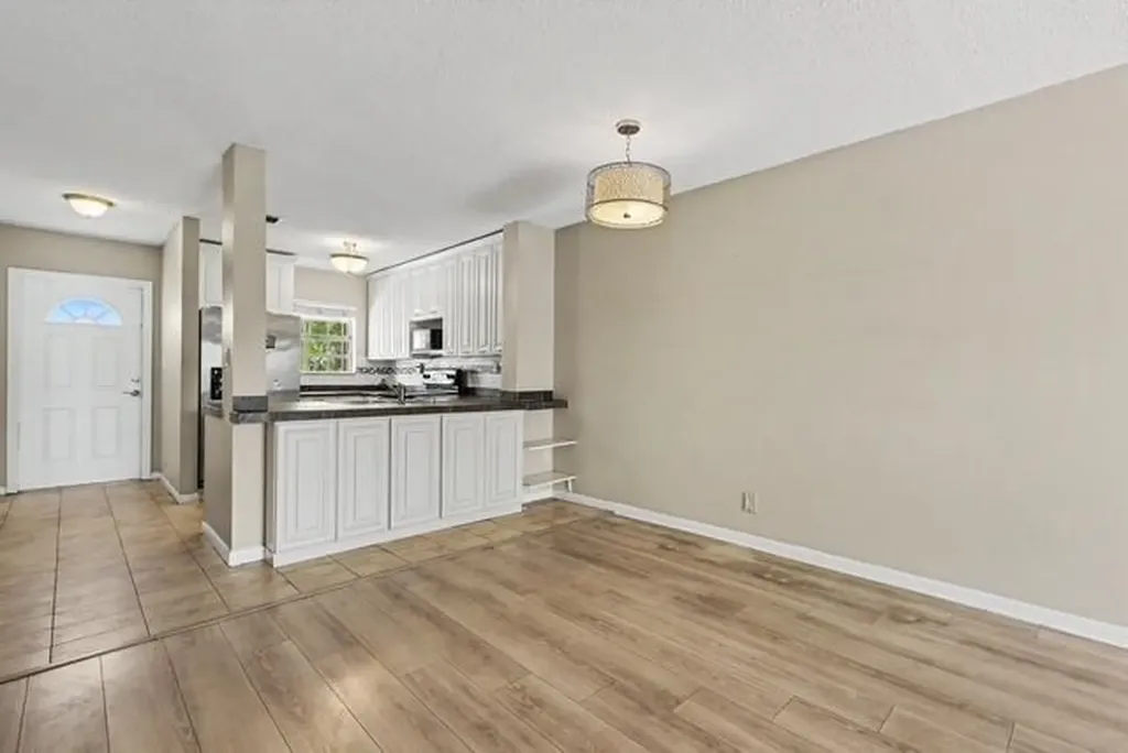 8327 Fairway Road Sunrise FL 33351