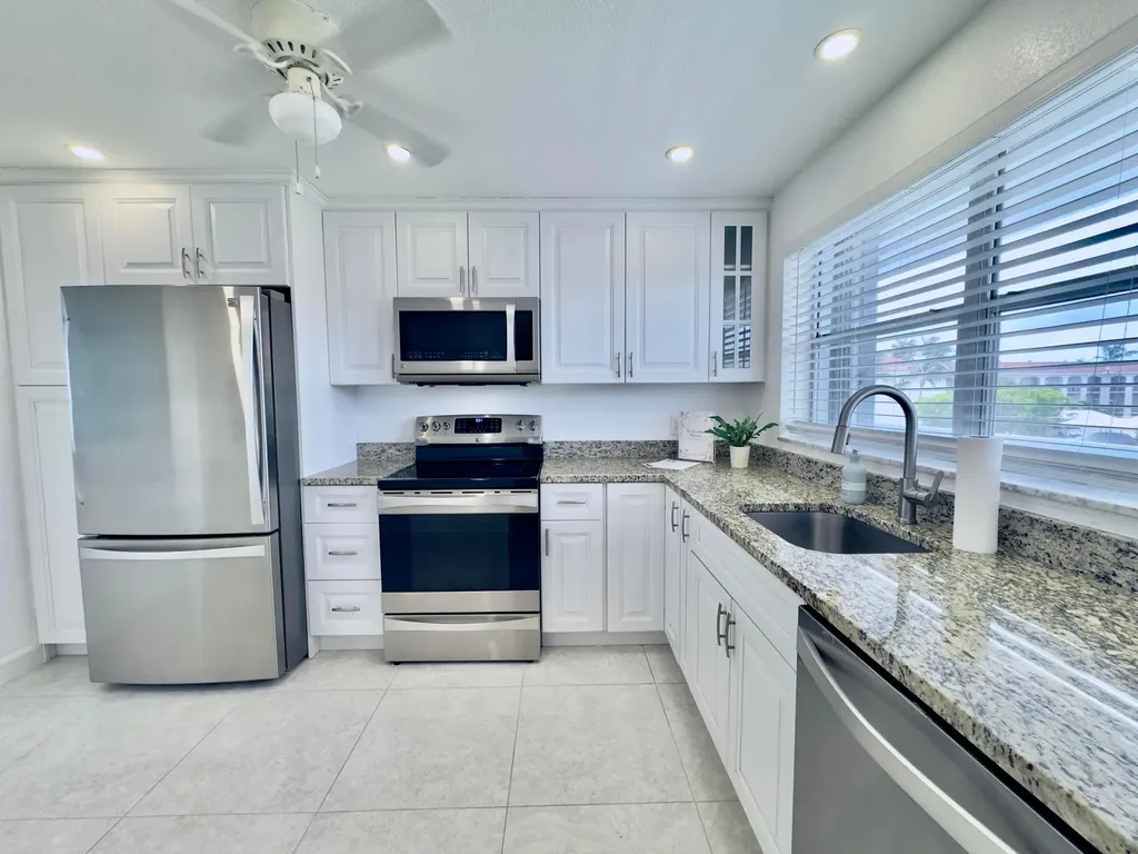 2016 S Federal Highway Boynton Beach FL 33435