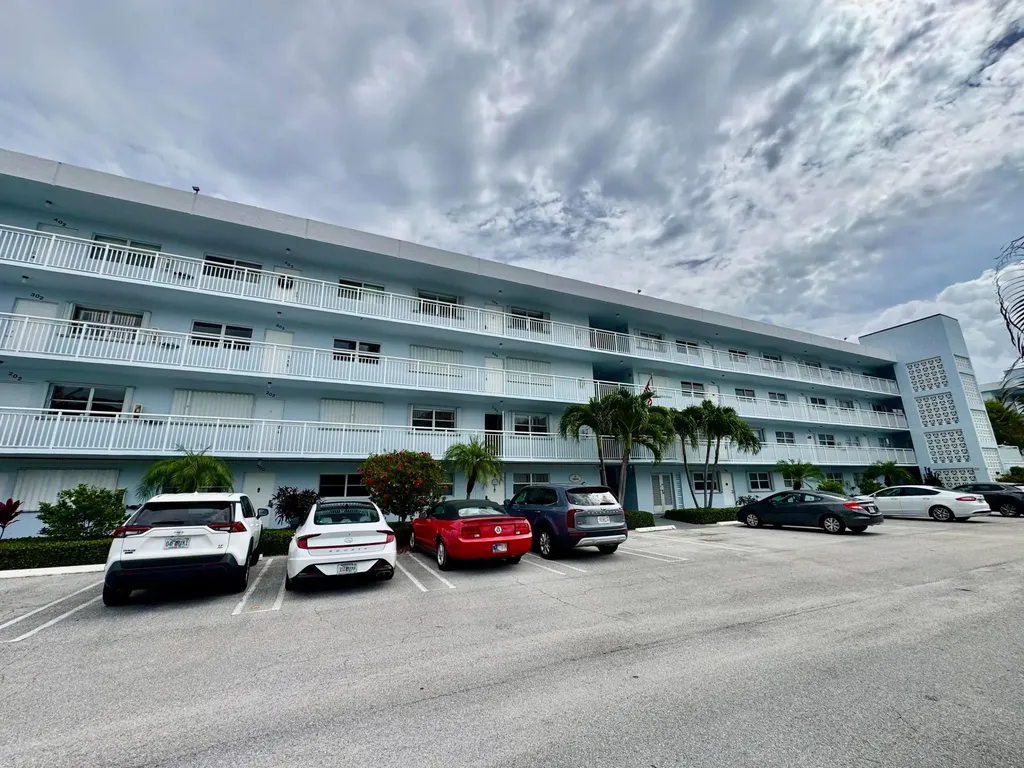 2016 S Federal Highway Boynton Beach FL 33435