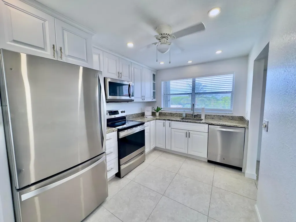 2016 S Federal Highway Boynton Beach FL 33435
