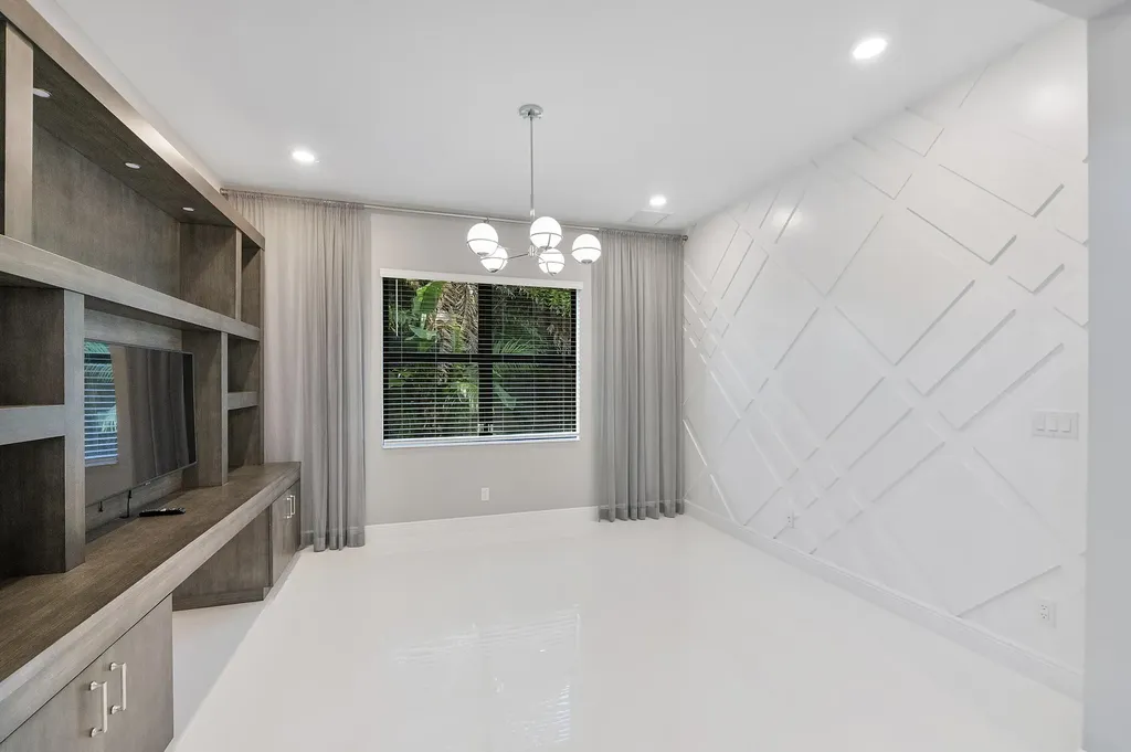 8685 Parkland Bay Drive Parkland FL 33076