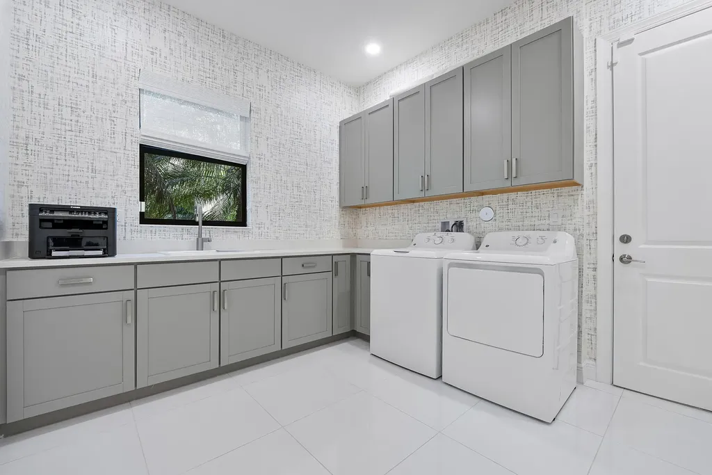 8685 Parkland Bay Drive Parkland FL 33076