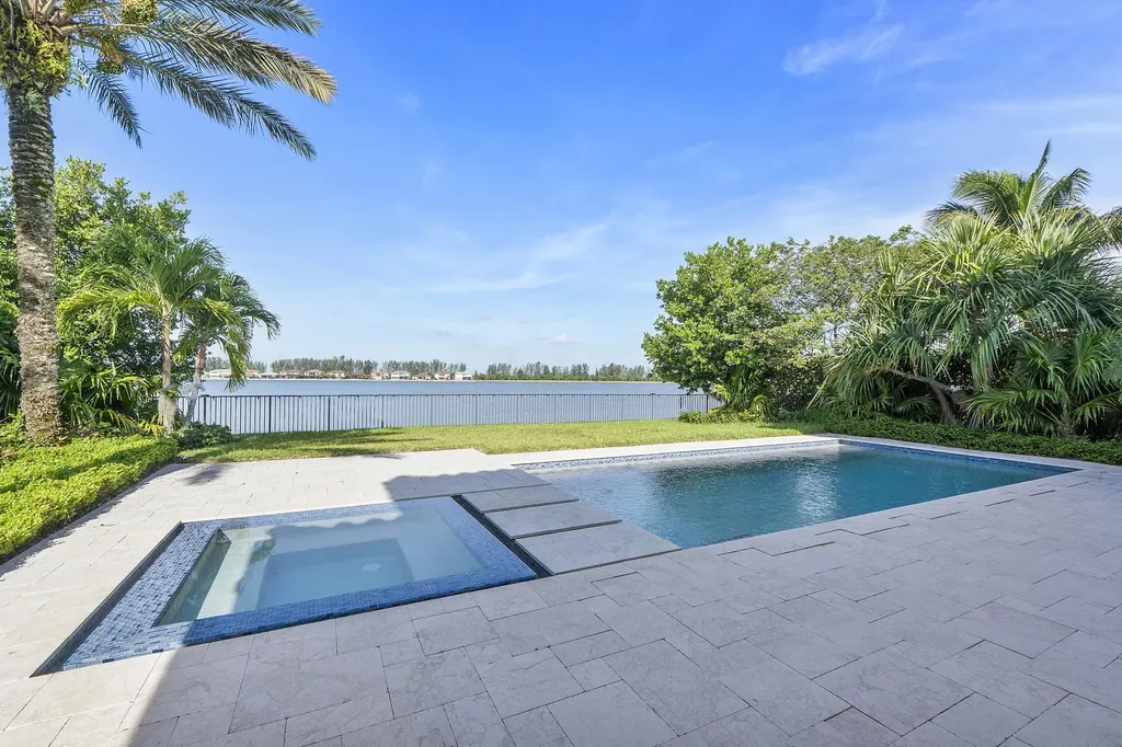8685 Parkland Bay Drive Parkland FL 33076