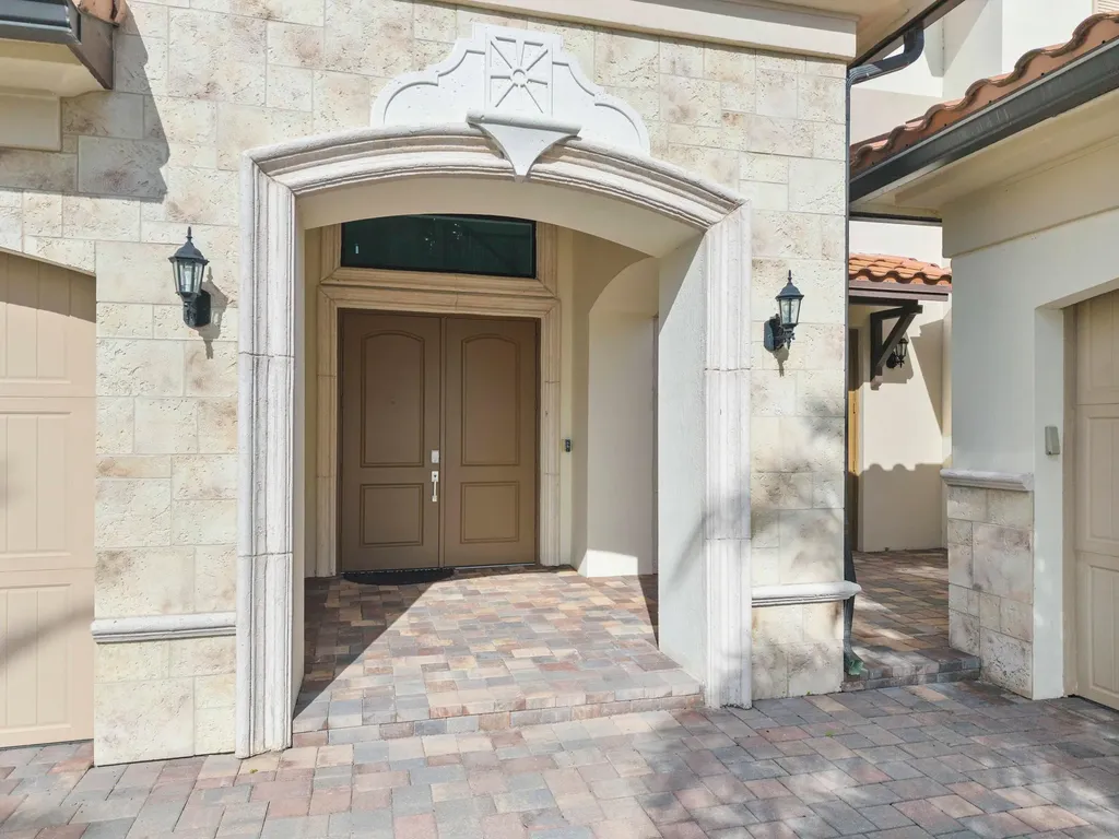 8685 Parkland Bay Drive Parkland FL 33076