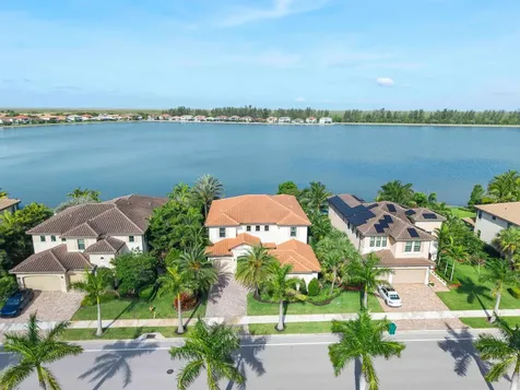 8685 Parkland Bay Drive Parkland FL 33076