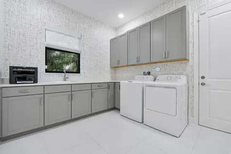 8685 Parkland Bay Drive Parkland FL 33076
