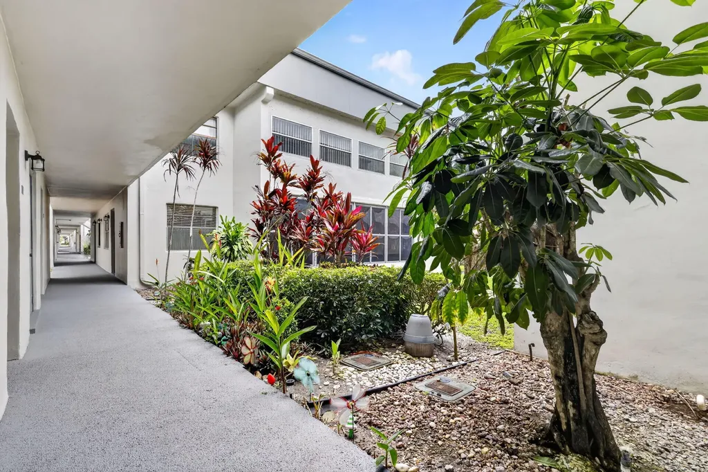 7 Piedmont A Delray Beach FL 33484